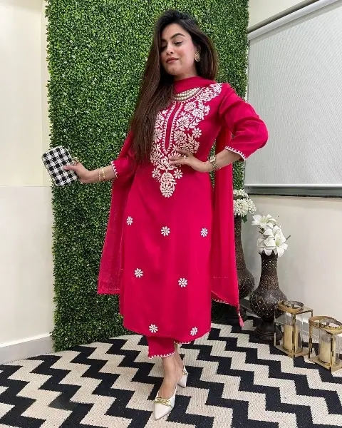 DRESS 👗