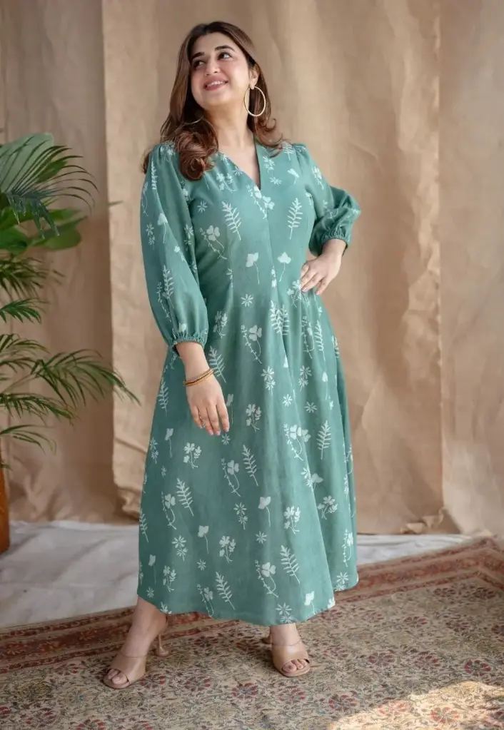 DRESS