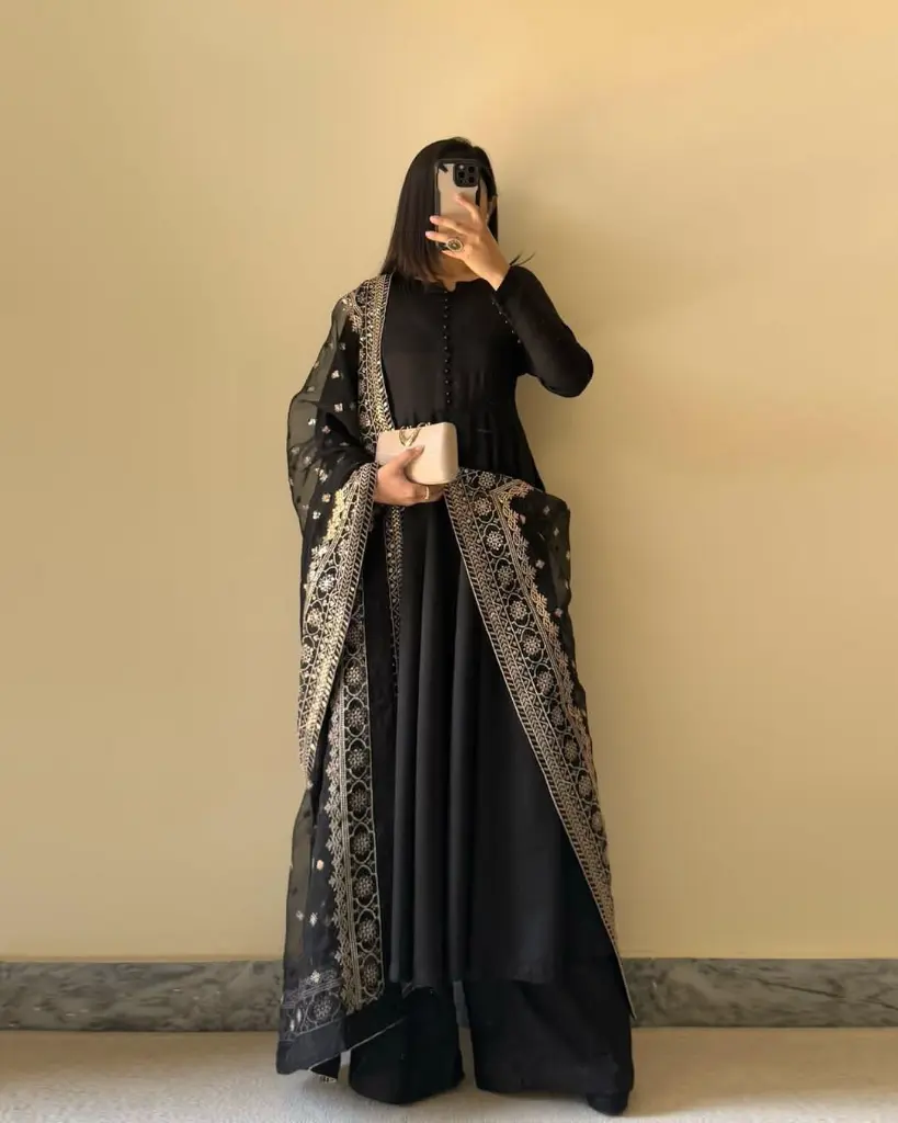 DRESS