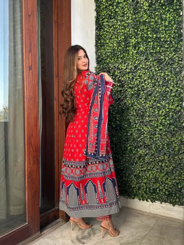 SAREES