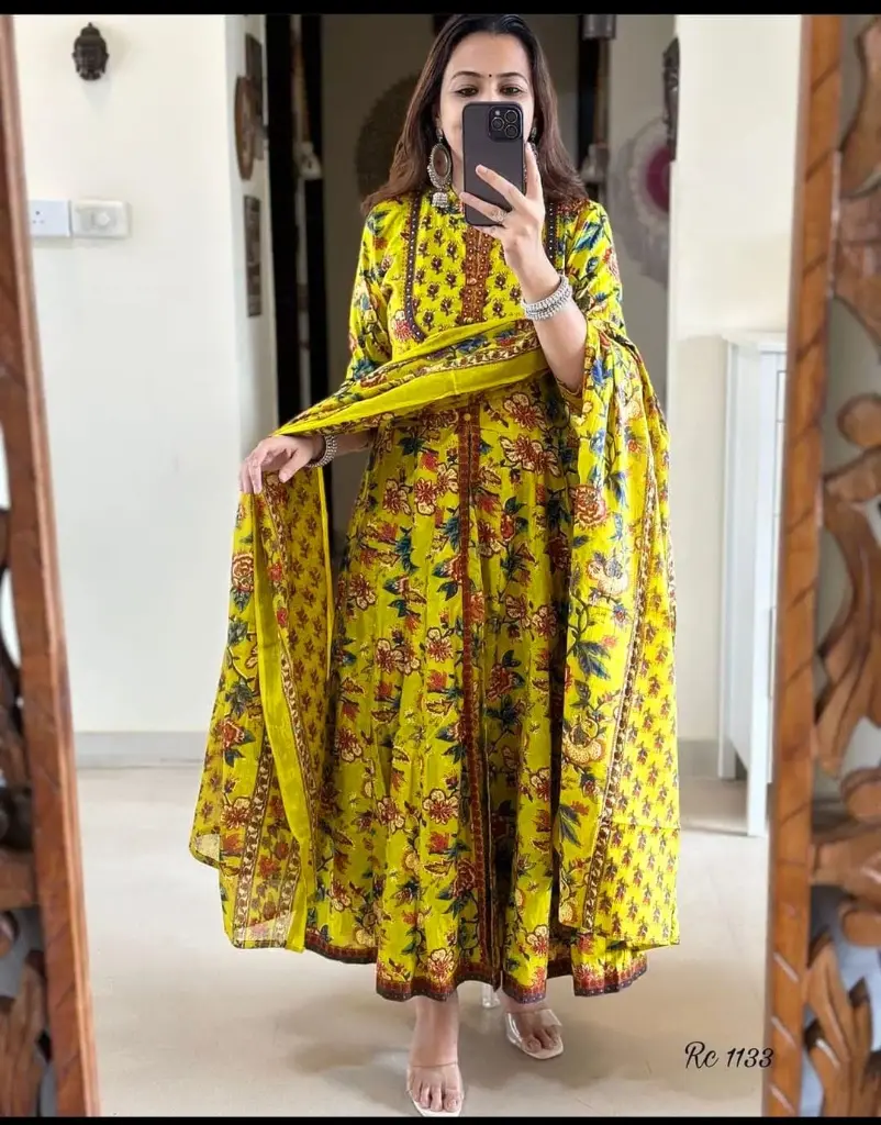 DRESS