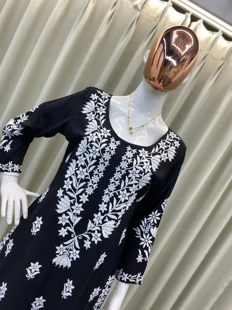 DRESS