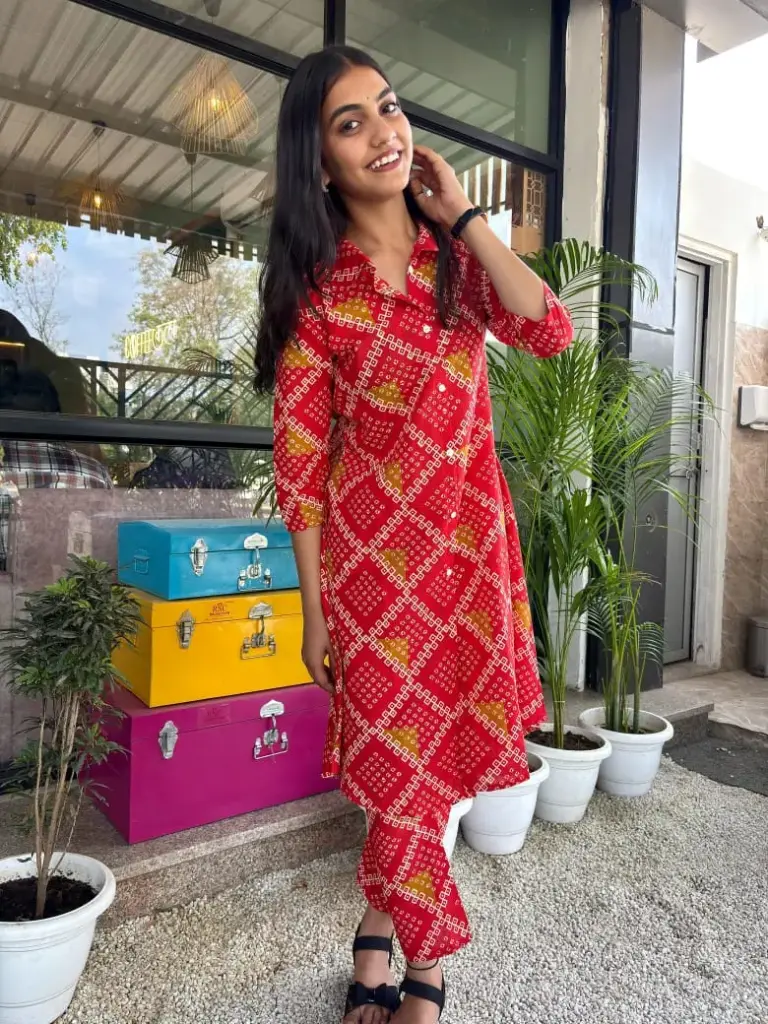 DRESS