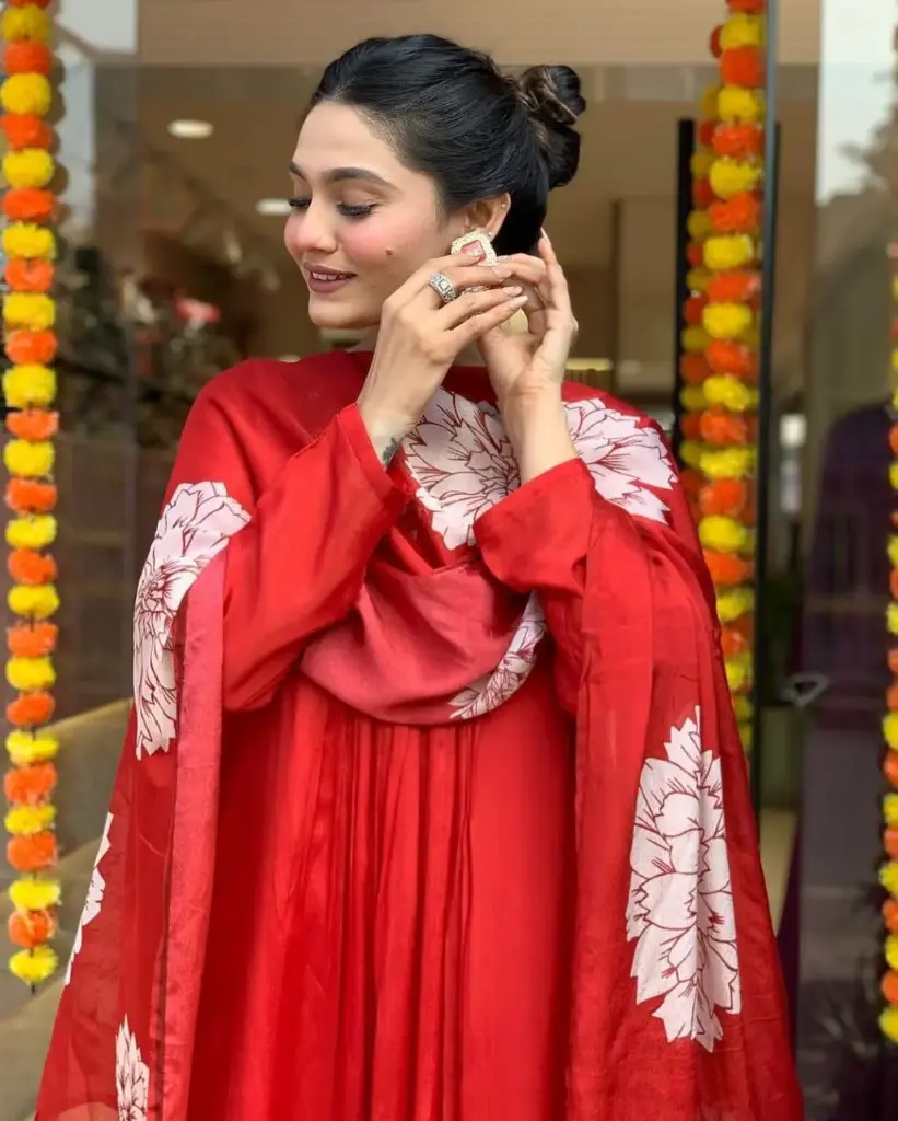 KURTI