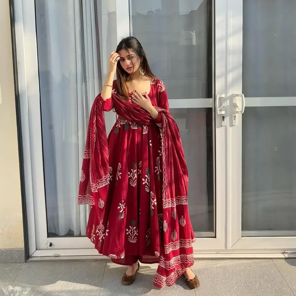 DRESS