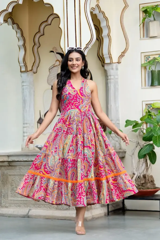 DRESS