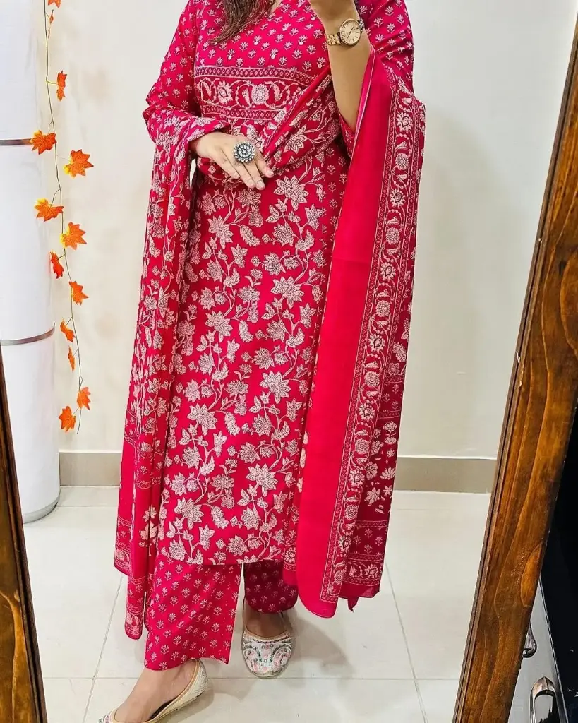DRESS