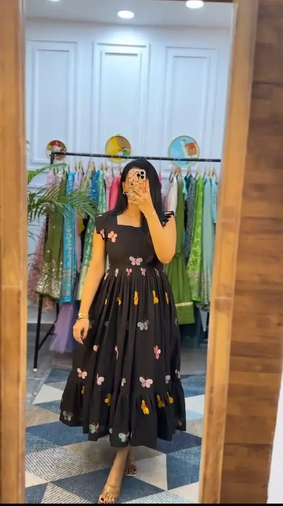 DRESS