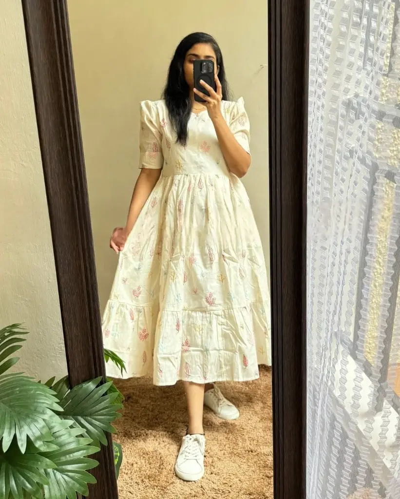 DRESS