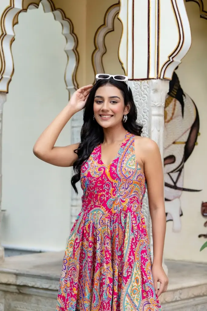 DRESS 