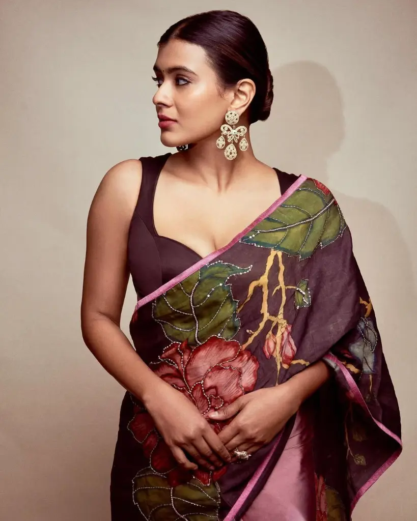 SAREE