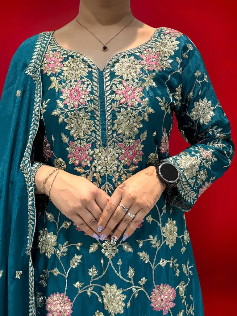 DRESS