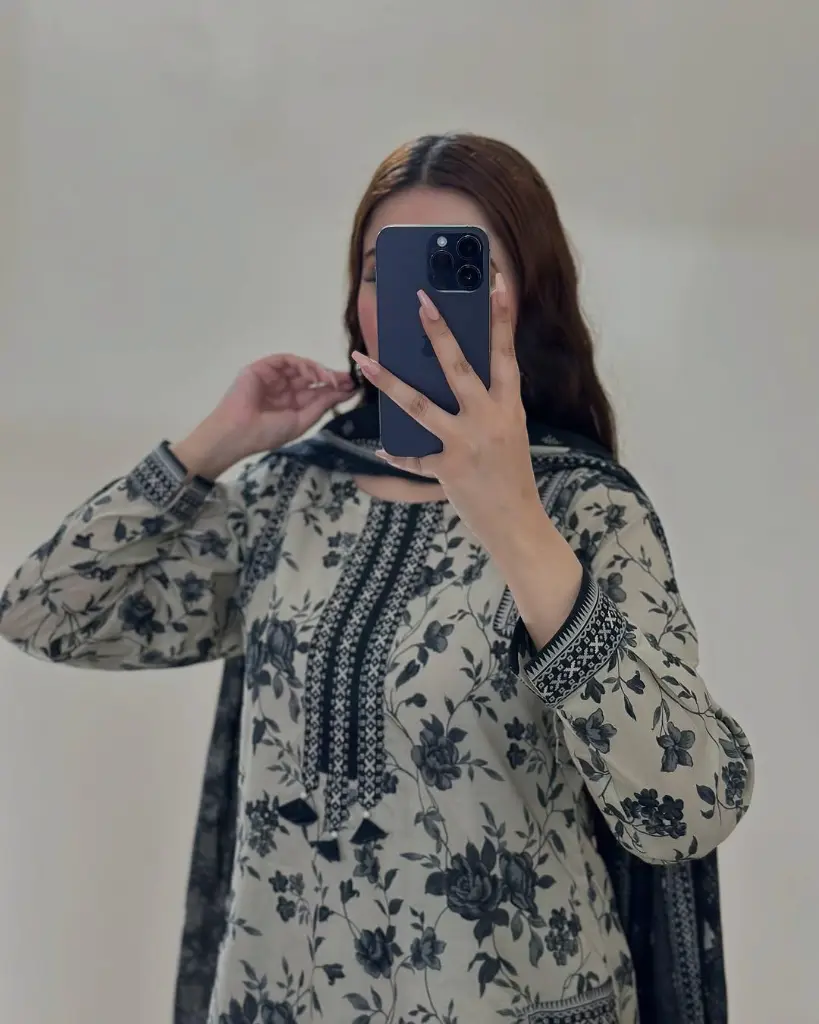 NEW DRESS 