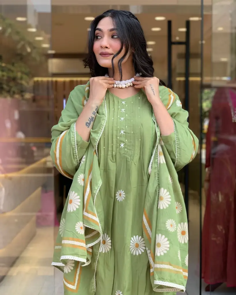 DRESS